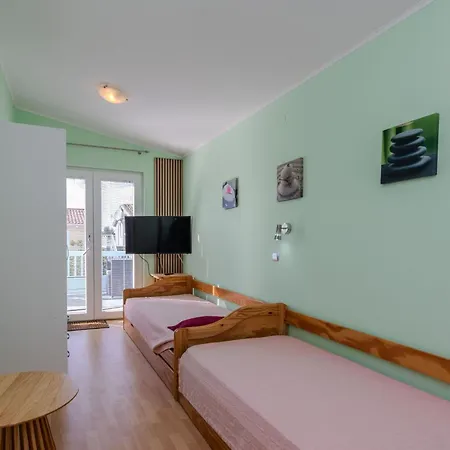 Jozef 1 By Interhome Apartman