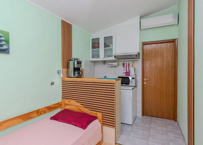 Jozef 1 By Interhome *